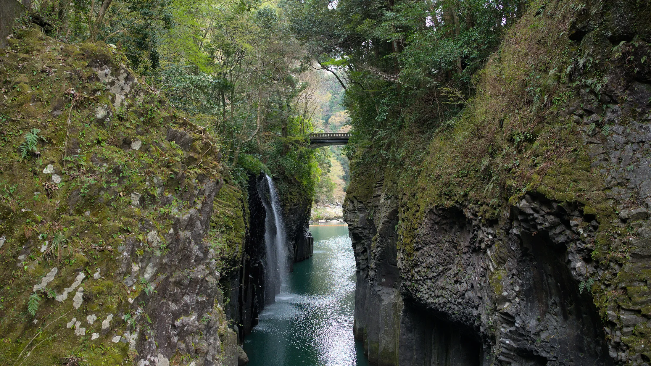 Thác Manai trong hẻm núi Takachiho, Miyazaki